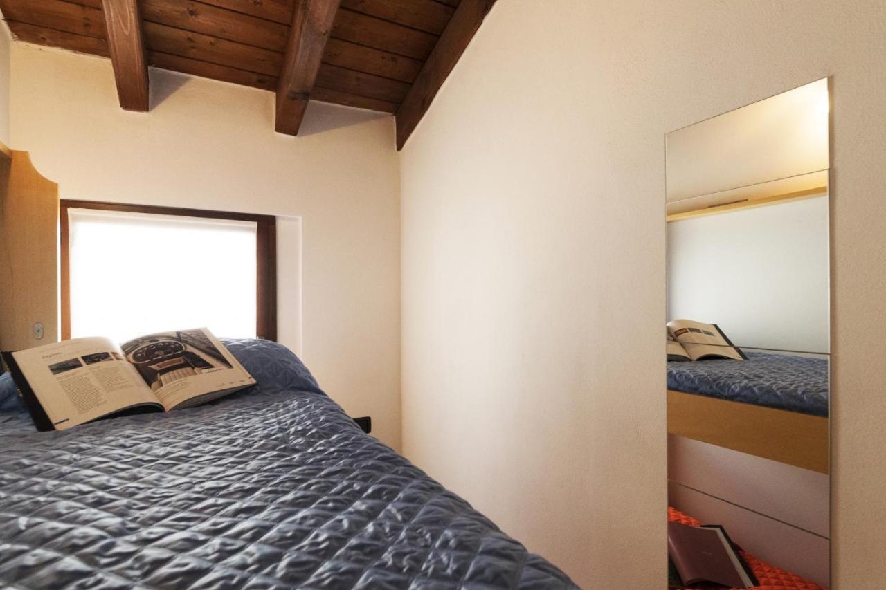 2-Bedroom Lakeview Apartment At The Lake Acquaseria Exterior photo